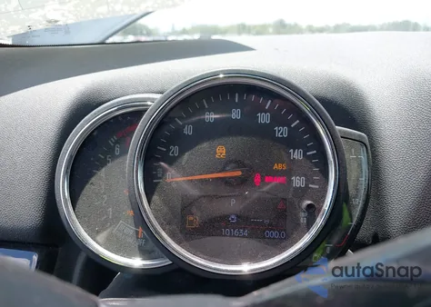 2018 Mini Countryman Cooper S z USA, uszkodzony, nr VIN WMZYT3C35J3E00804